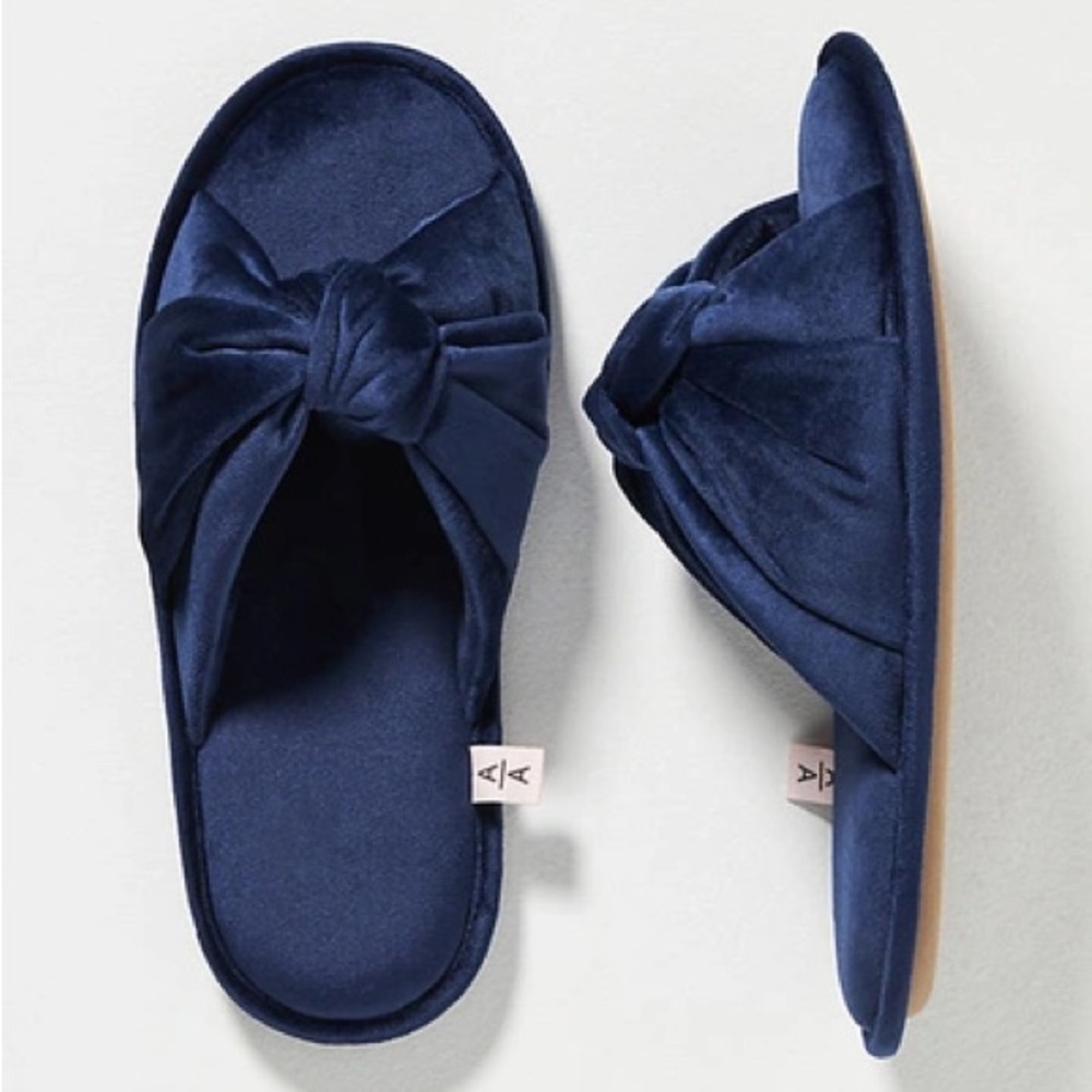 ✨ Anthropologie Velvet Bow Slippers